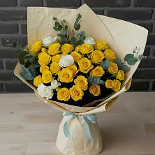 Букет цветов из:  Розы в Стекольный