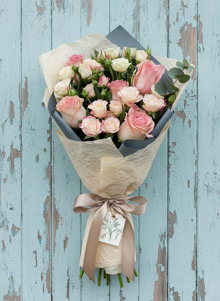 Букет цветов из: Розы в Стекольный