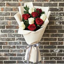 Букет цветов из:  Розы в Стекольный
