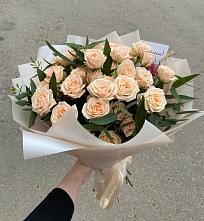Букет Кремовые розы Латте в Стекольный