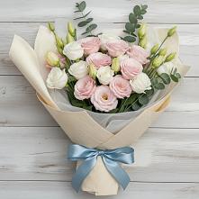 Букет цветов из:  Лизиантусы в Стекольный