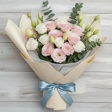 Букет цветов из:  Лизиантусы в Стекольный