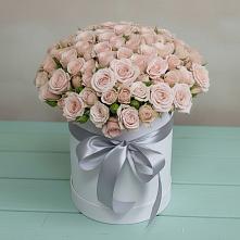 Цветочная композиция из Розы в шляпной коробке в Стекольный