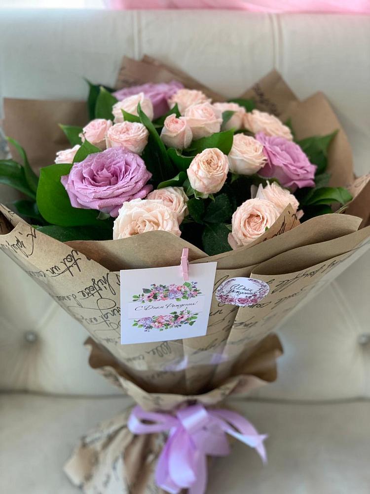 Букет цветов из: Розы в Стекольный