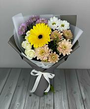 Букет цветов из:  Розы, Герберы и Хризантемы в Стекольный