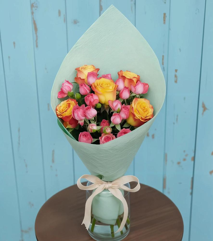 Букет цветов из: Розы в Стекольный