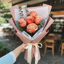 Букет цветов из:  Розы в Стекольный