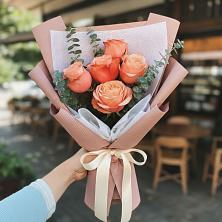 Букет цветов из:  Розы в Стекольный