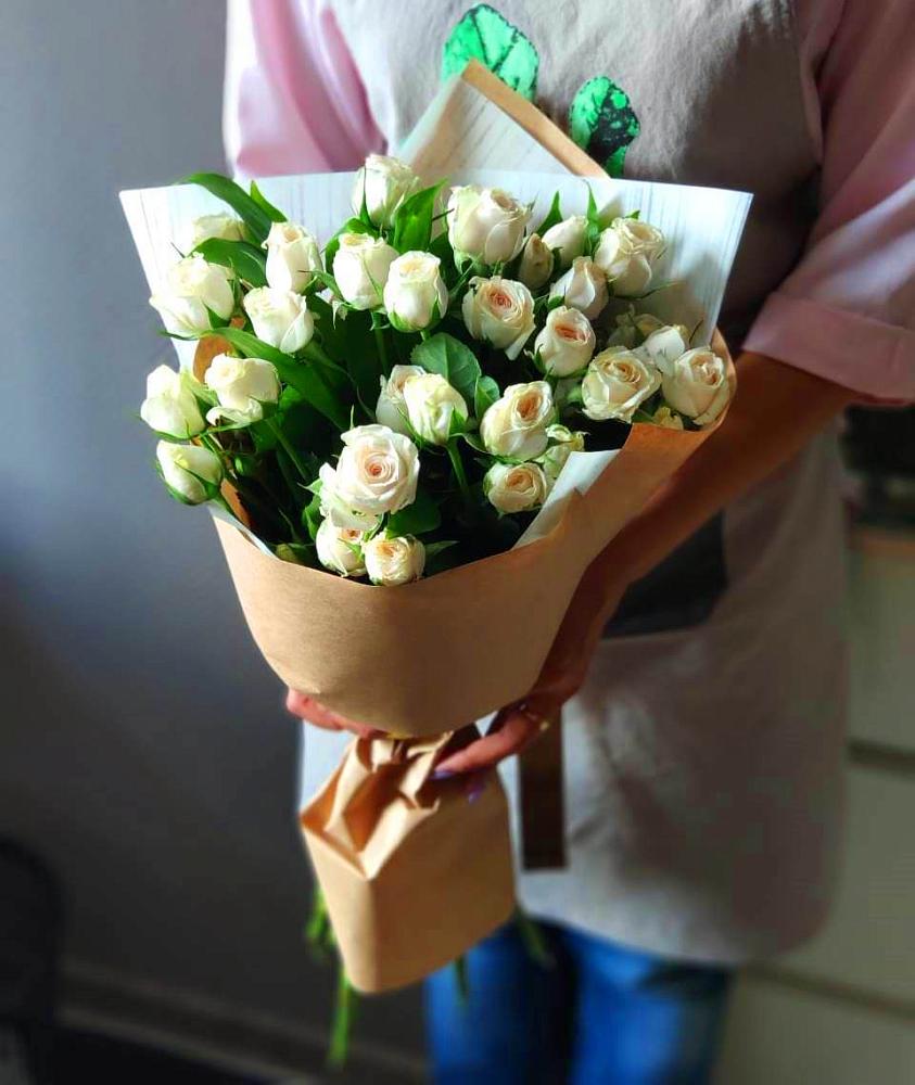 Букет цветов из: Розы в Стекольный