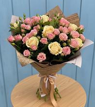 Букет цветов из:  Розы в Стекольный