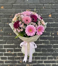 Букет цветов из:  Герберы и Хризантемы в Стекольный